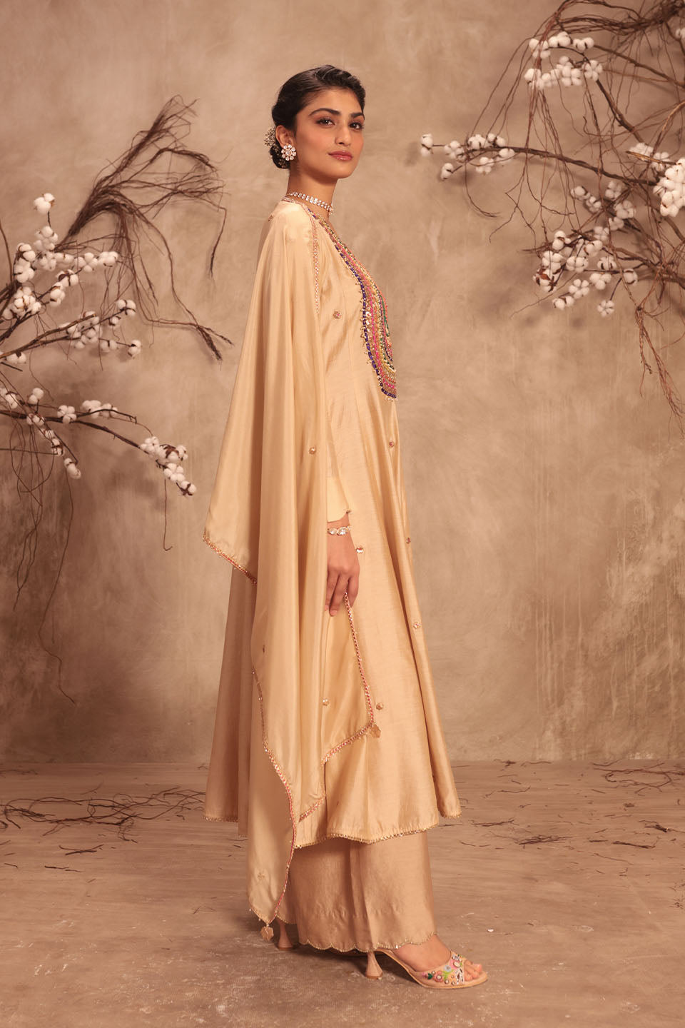 Nazakat Ivory Kalidaar Set