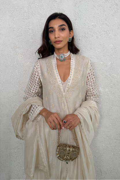 Vaayu Ivory Kalidar Set