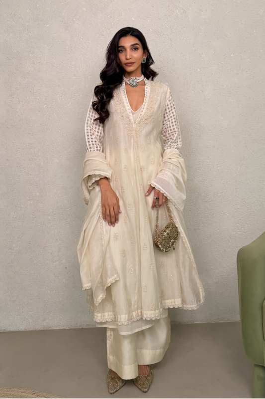 Vaayu Ivory Kalidar Set