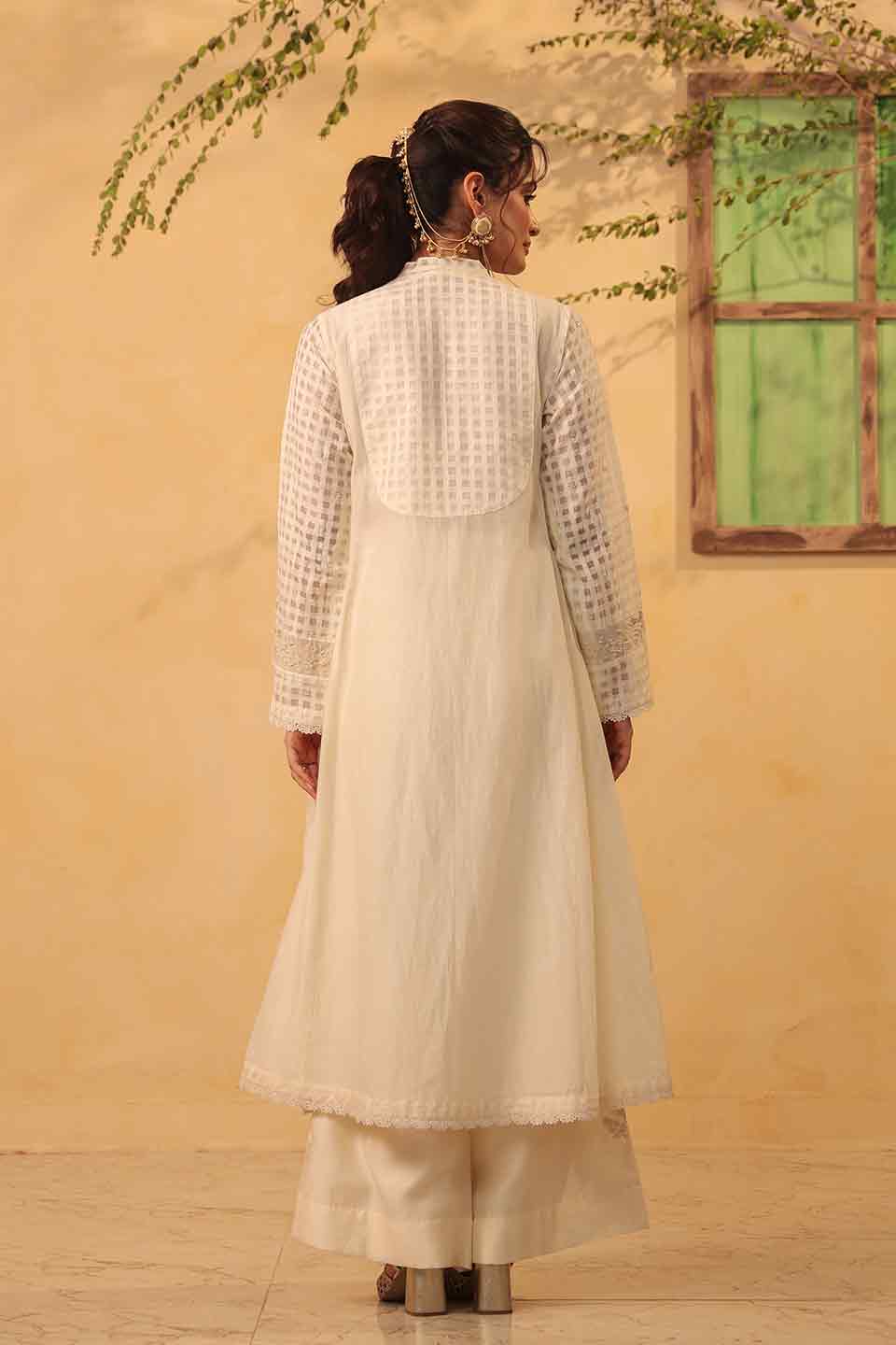 Vaayu Ivory Kalidar Set