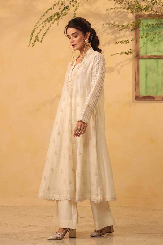 Vaayu Ivory Kalidar Set