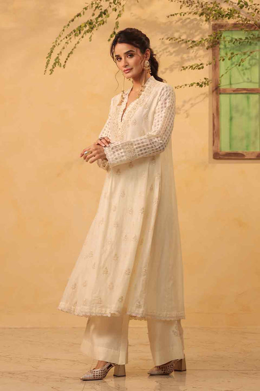 Vaayu Ivory Kalidar Set