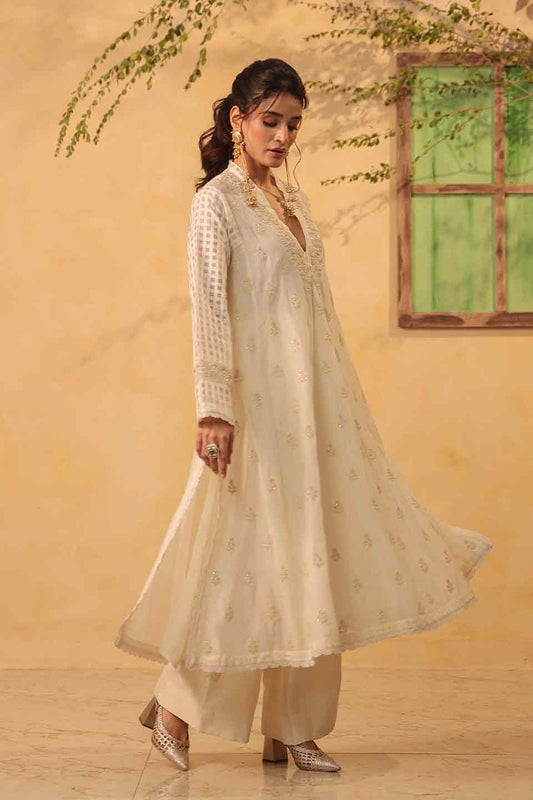 Vaayu Ivory Kalidar Set