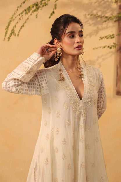 Vaayu Ivory Kalidar Set