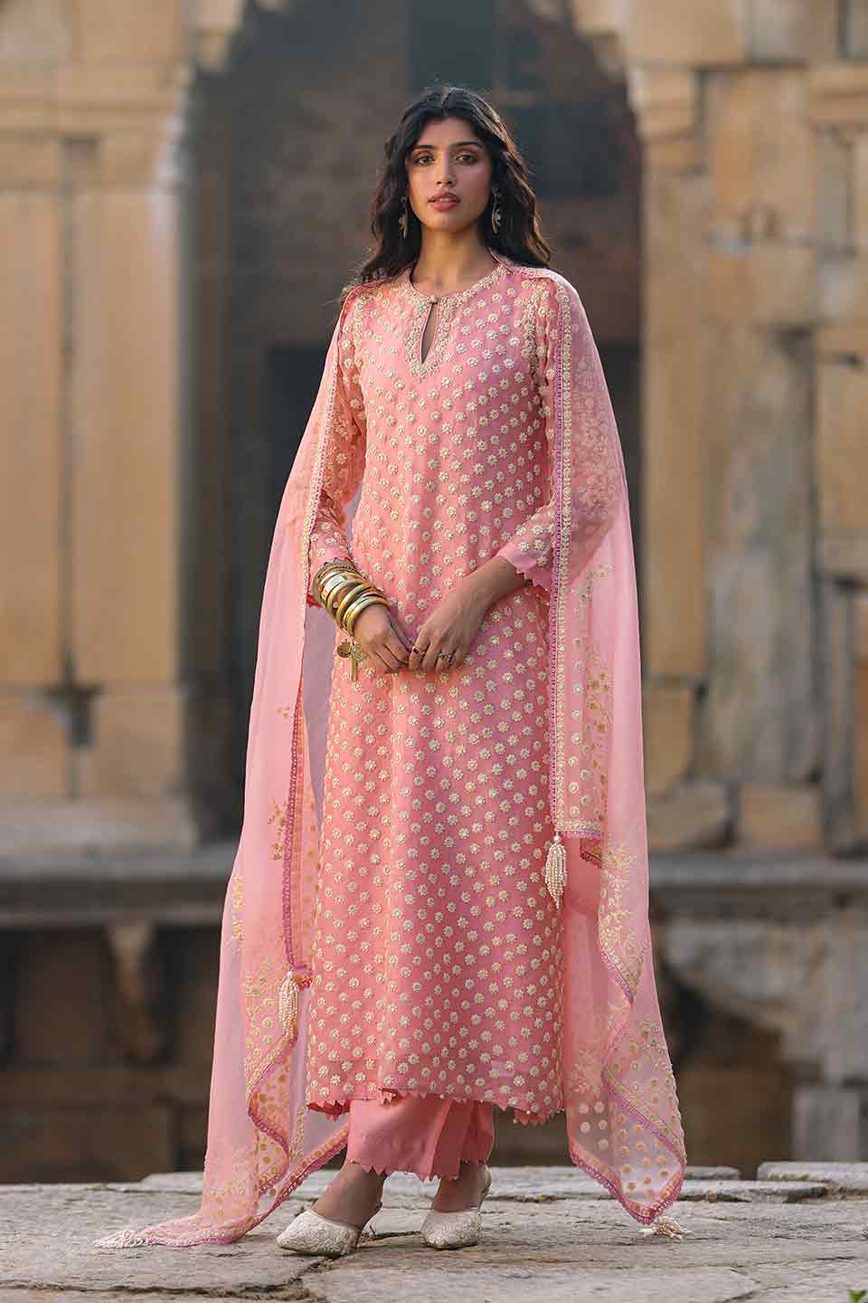 Vaayu Pink Buti Kurta Set