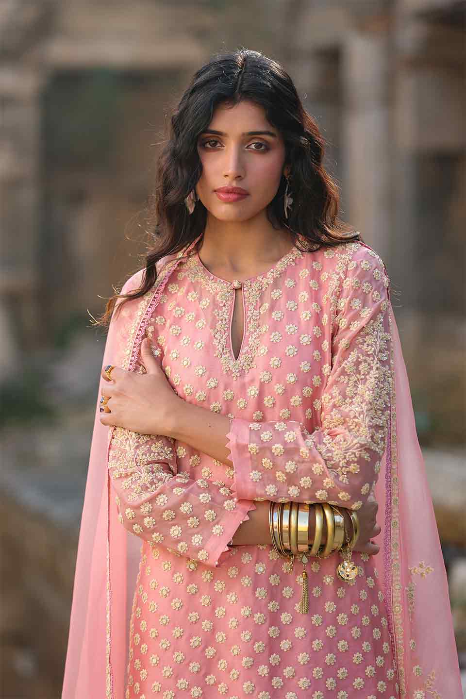 Vaayu Pink Buti Kurta Set