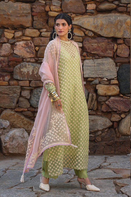 Vaayu Green Close Neck Kurta Set