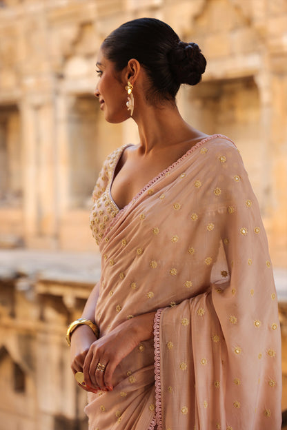 Vaayu Light Pink Heavy Buti Saree Set