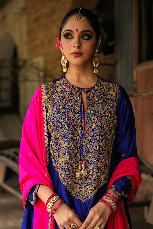 Bird Embroidered Long Kurta