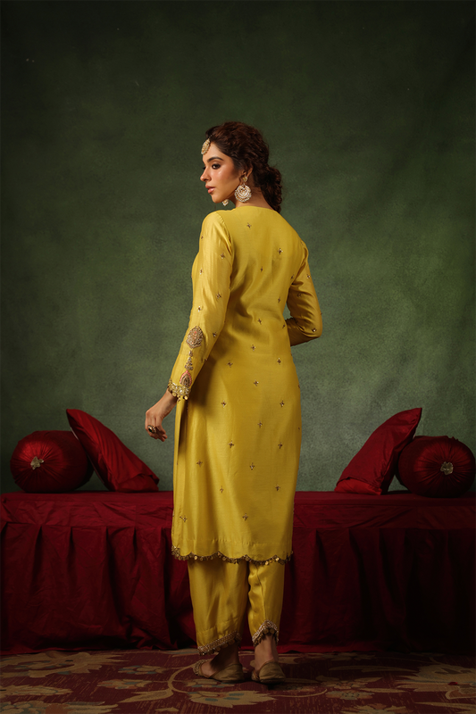 Pakeezah Ambi Buta Joda Sunehra