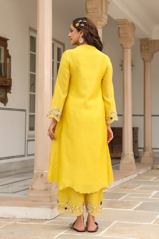 Gulzar Yellow Scallop Kurta Set