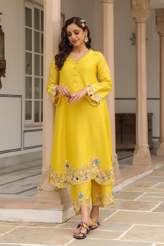 Gulzar Yellow Scallop Kurta Set