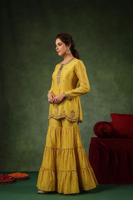 Pakeezah Gharara Joda Sunehra