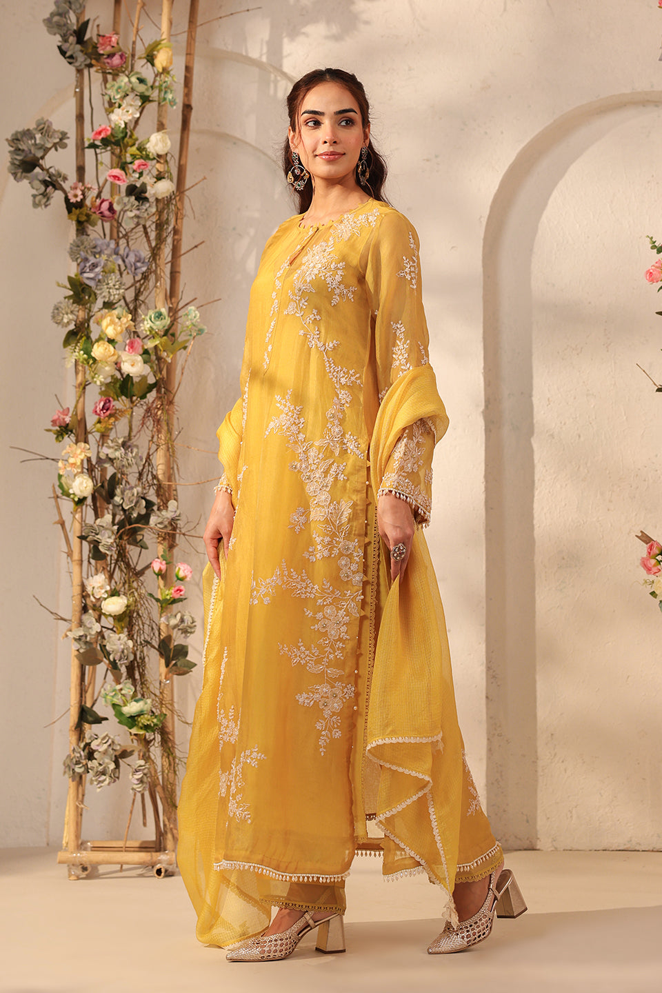 Vaayu Yellow Jaal Straight kurta Set