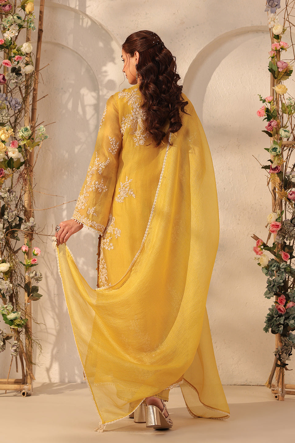 Vaayu Yellow Jaal Straight kurta Set