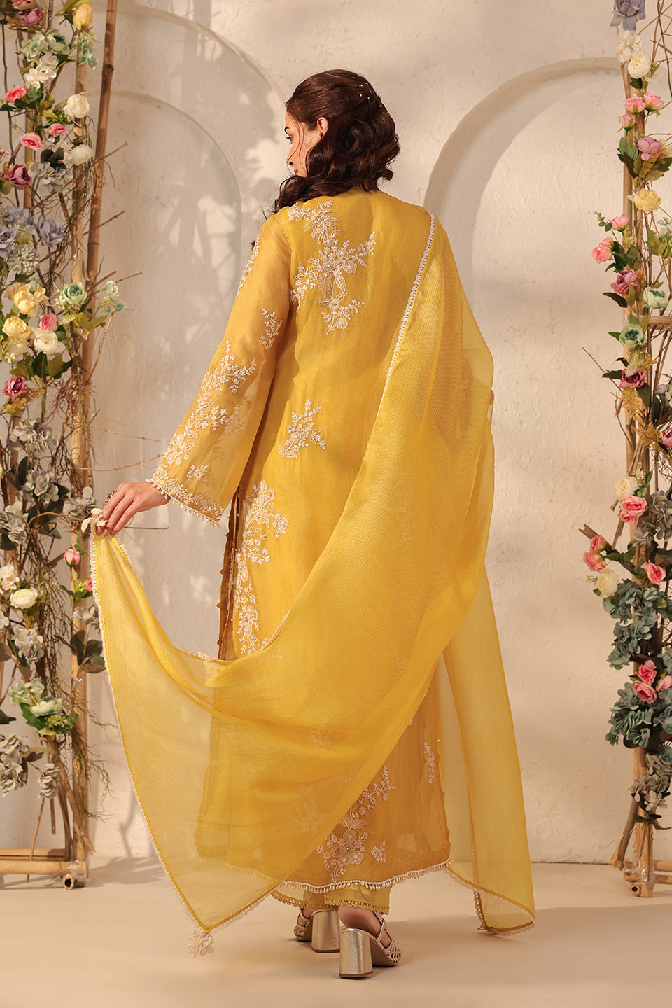 Vaayu Yellow Jaal Straight kurta Set
