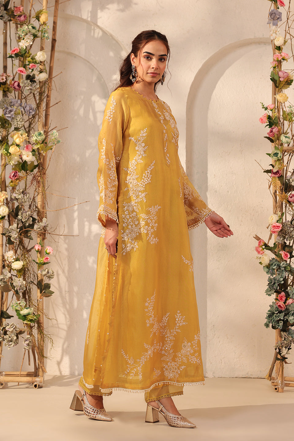 Vaayu Yellow Jaal Straight kurta Set