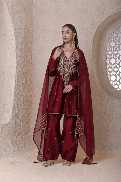 Rangrez Maroon Short Pheran Kurta set