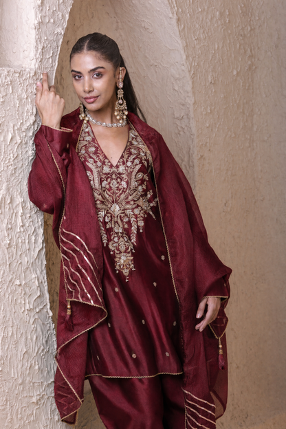Rangrez Maroon Short Pheran Kurta set