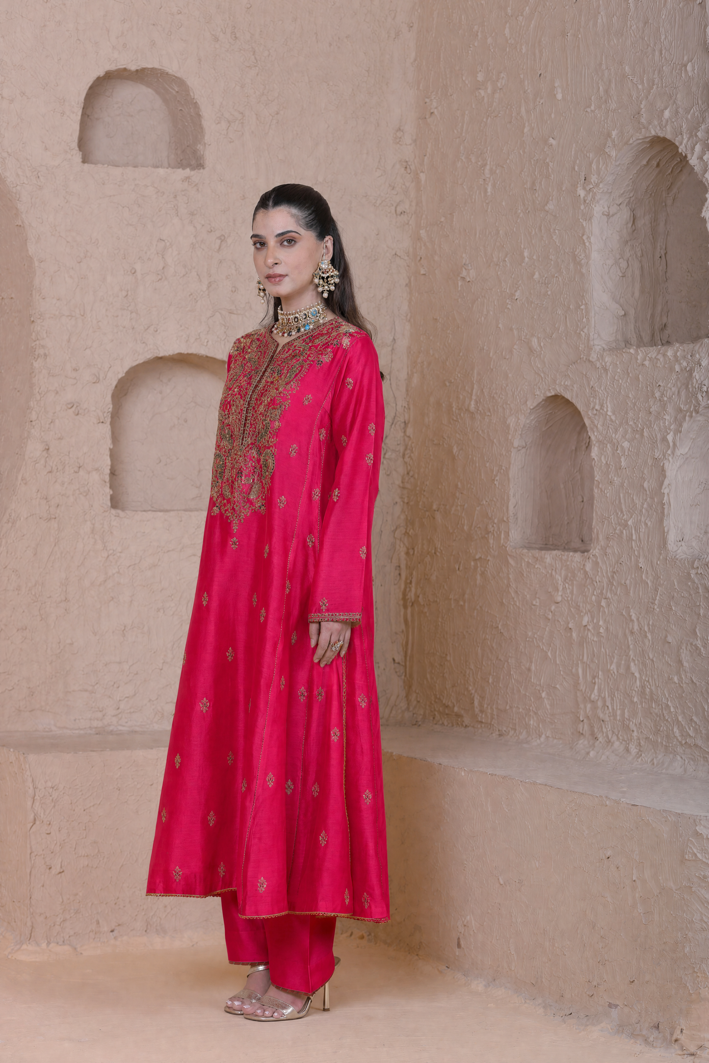 Rangrez  Pink Long Pheran Kurta Set
