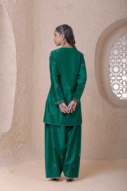 Rangrez  Green Scallop Short Kurta Set