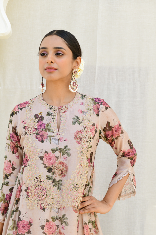 Ivory Floral Rose Square Neck Kurta set