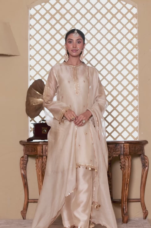 Mehrang Ivory Short Pheran Kurta Set
