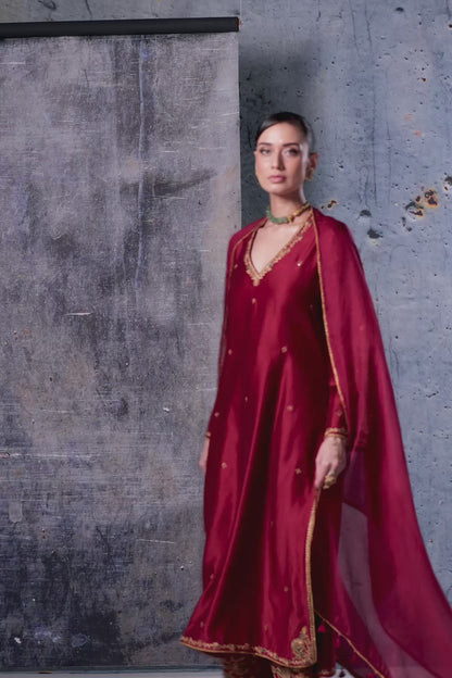 Mehrang Maroon Applique Kurta Set