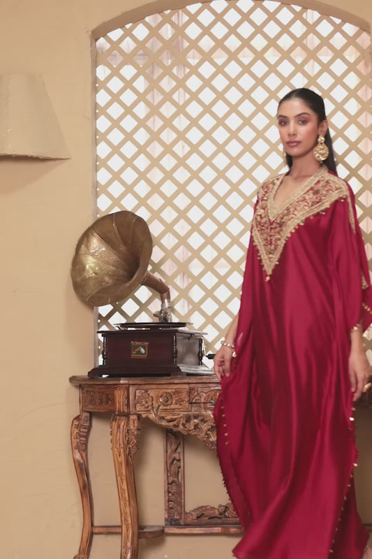 Zar:Rang Maroon V Neck Kaftan Set