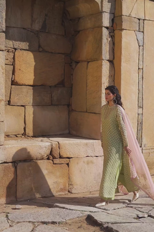 Vaayu Green Close Neck Kurta Set