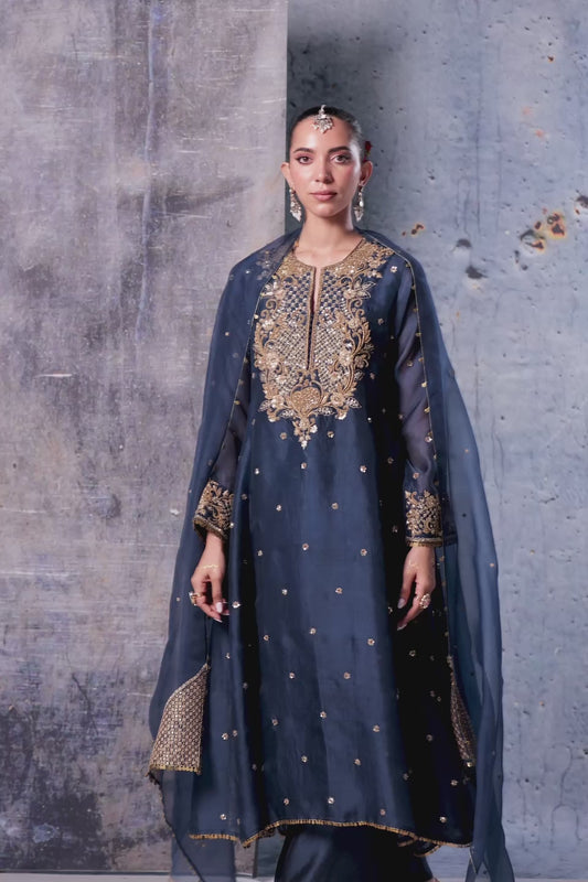 Zar:Rang Blue Long Pheran Kurta Set