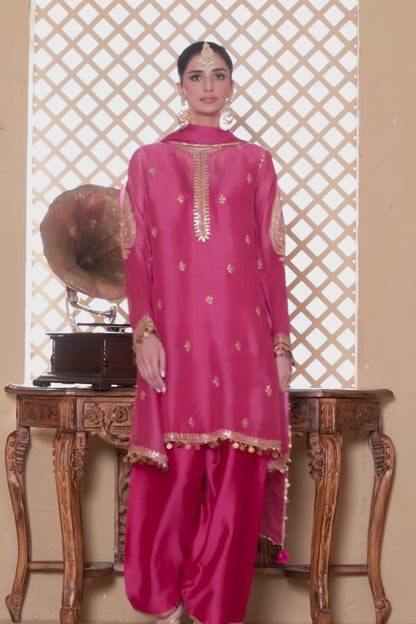 Mehrang Pink Short Pheran Kurta Set