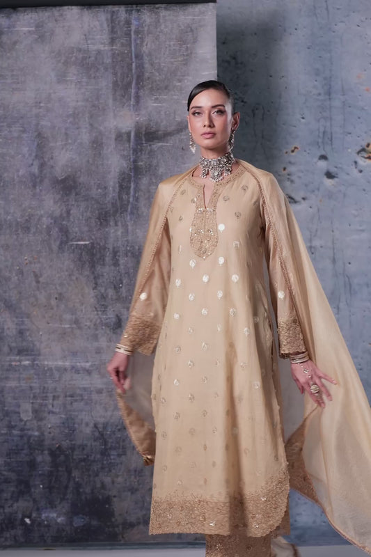 Mehrang Ivory Farshi Kurta Set