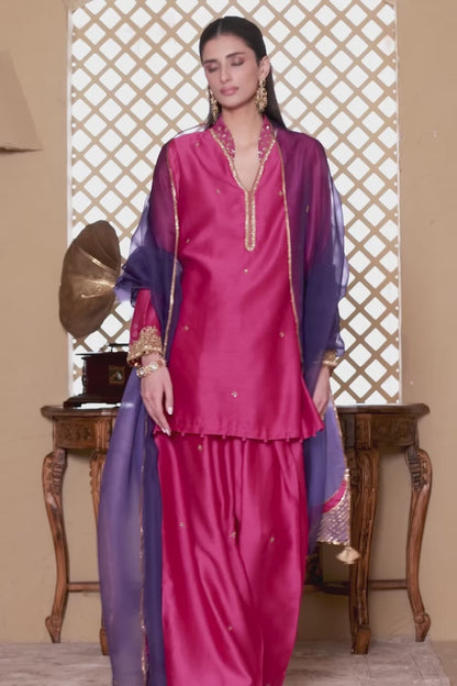 Mehrang Pink Short Buti Kurta Set