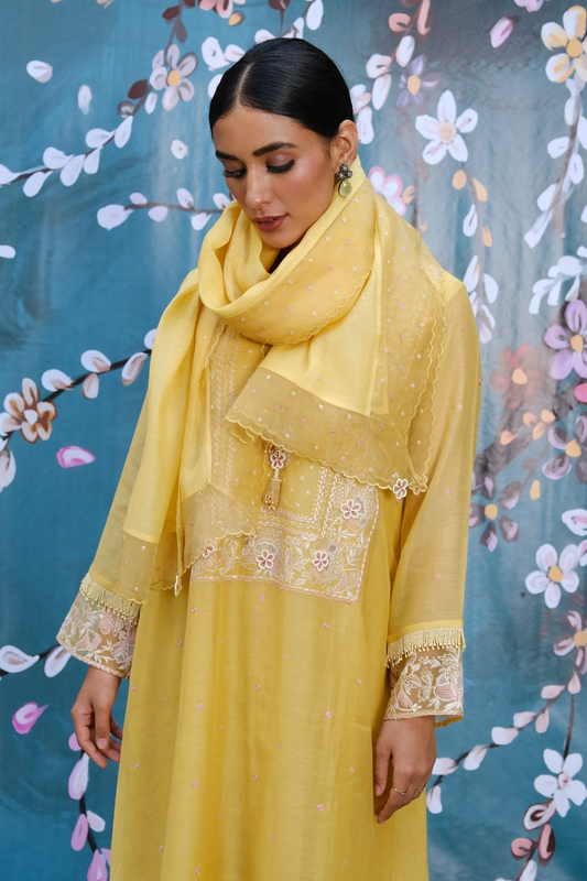 Yellow Thread Jaal Square Neck Kurta Set