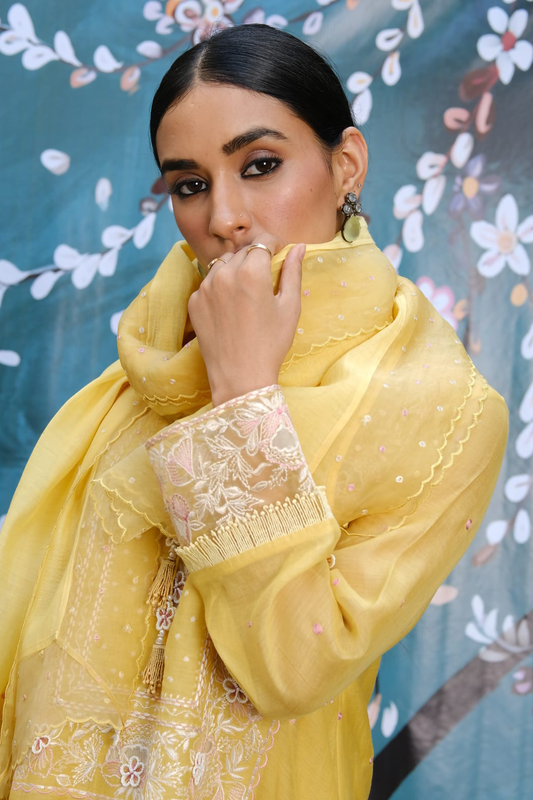 Yellow Thread Jaal Square Neck Kurta Set