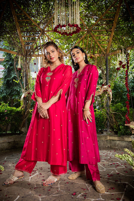Wine Chaand Motif Kurta Set