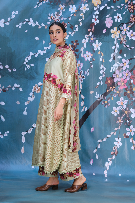 Green Vintage Rose Style Kurta Set