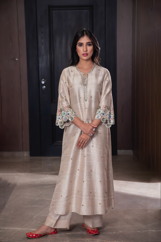 Ivory Rose Cut Scallop Kurta Set