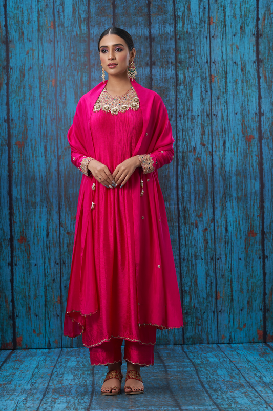 Pink Tikki and Pearl Choker Neck Kurta Set