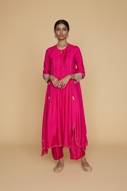 Pink Tikki and Pearl Cuff Sleeve Kurta Set