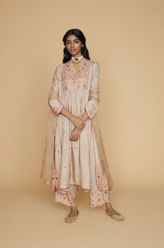 Ivory Kairi Buta Jaal Frockstyle