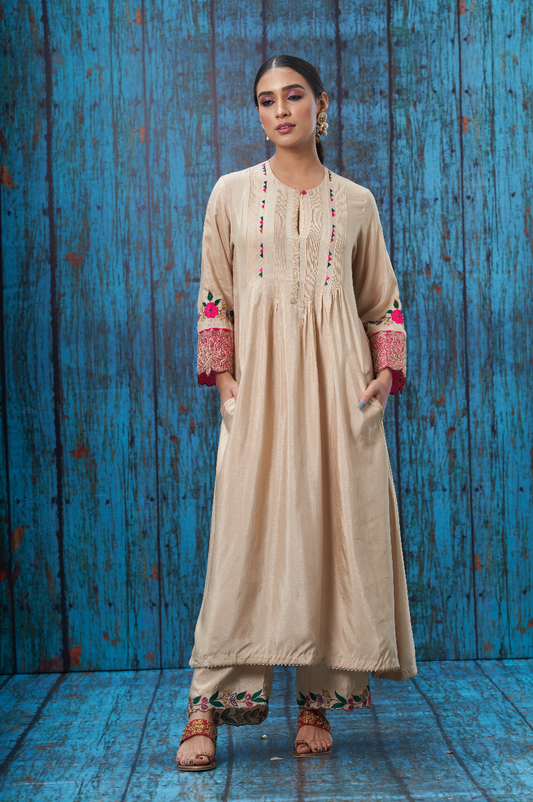Ivory Applique Lotus Sleeves Kurta Set