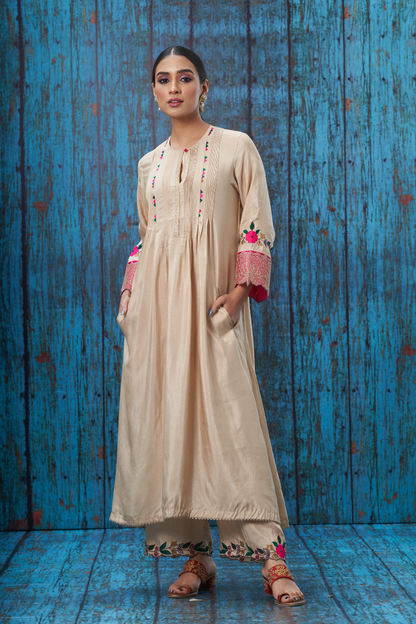 Ivory Applique Lotus Sleeves Kurta Set