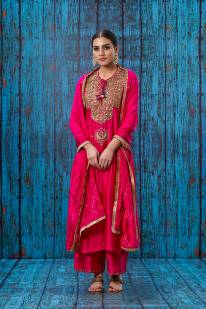 Pink Heavy Tikki Neck Kurta Set